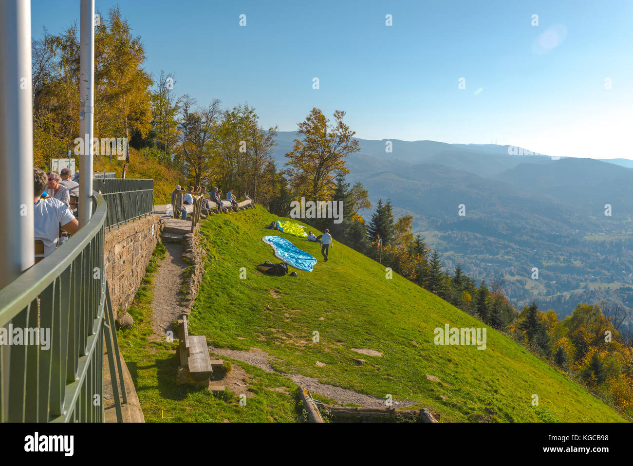 Lieu de départ pour les parapentes à la station de la Merkur, montagne historique de la ville thermale de Baden-Baden, Allemagne Banque D'Images