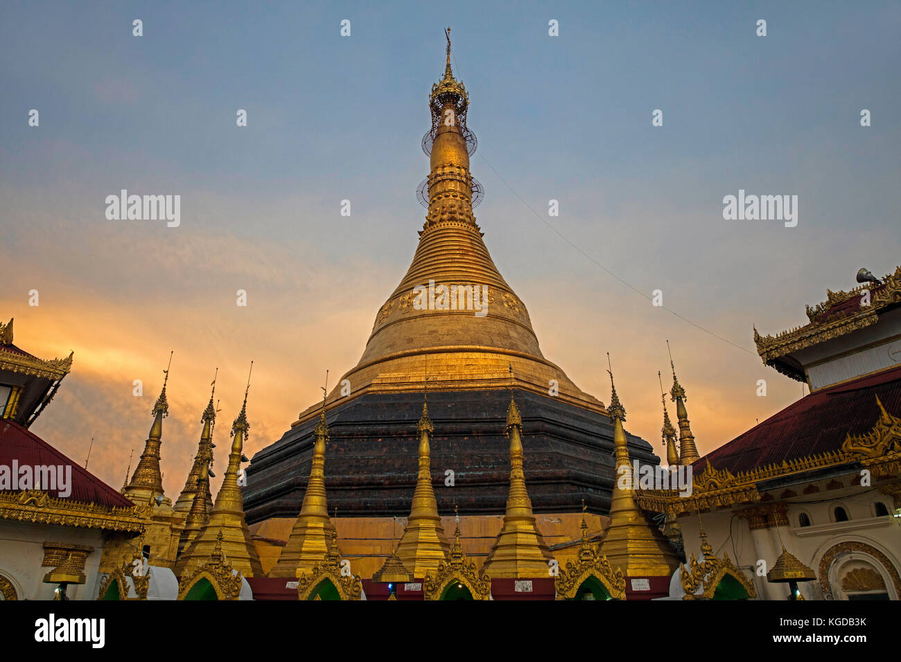 La pagode kyaik de fil / kyaikthanian kyaikthanlan / paya temple et monastère à mawlamyine / mawlamyaing, l'État môn, myanmar / Birmanie Banque D'Images