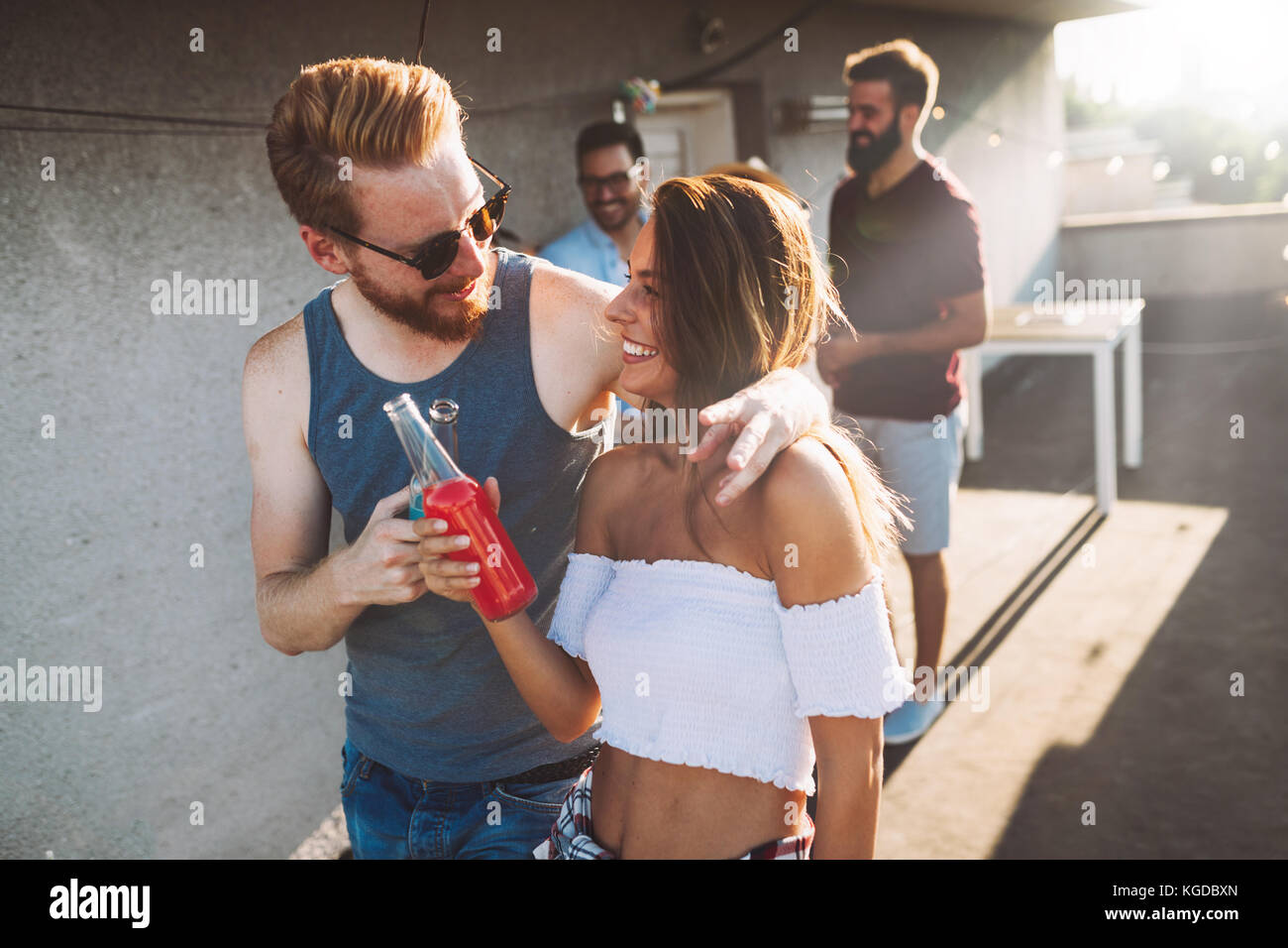 Heureux couple having fun in time at party Banque D'Images