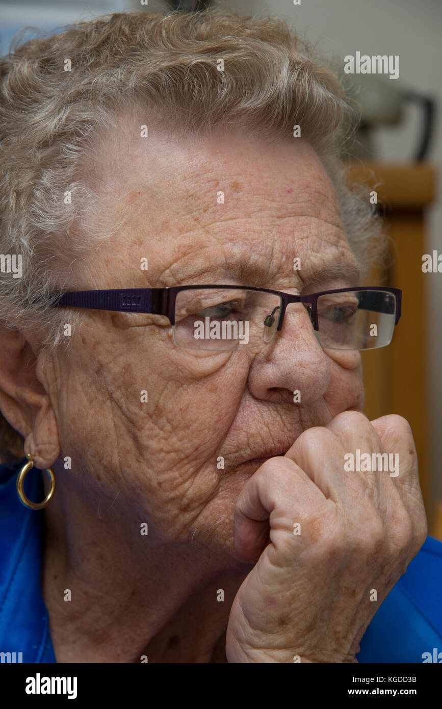Portrait de femme de la pensée Banque D'Images