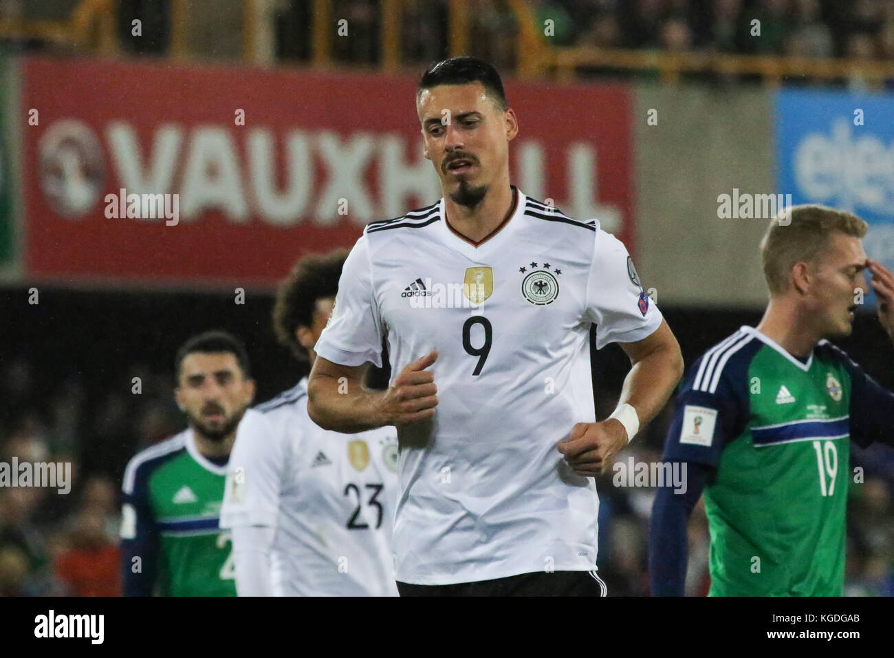 Sandro Wagner de l'Allemagne (9) en action contre l'Irlande du Nord à Windsor Park à Belfast 05 octobre 2017. Banque D'Images