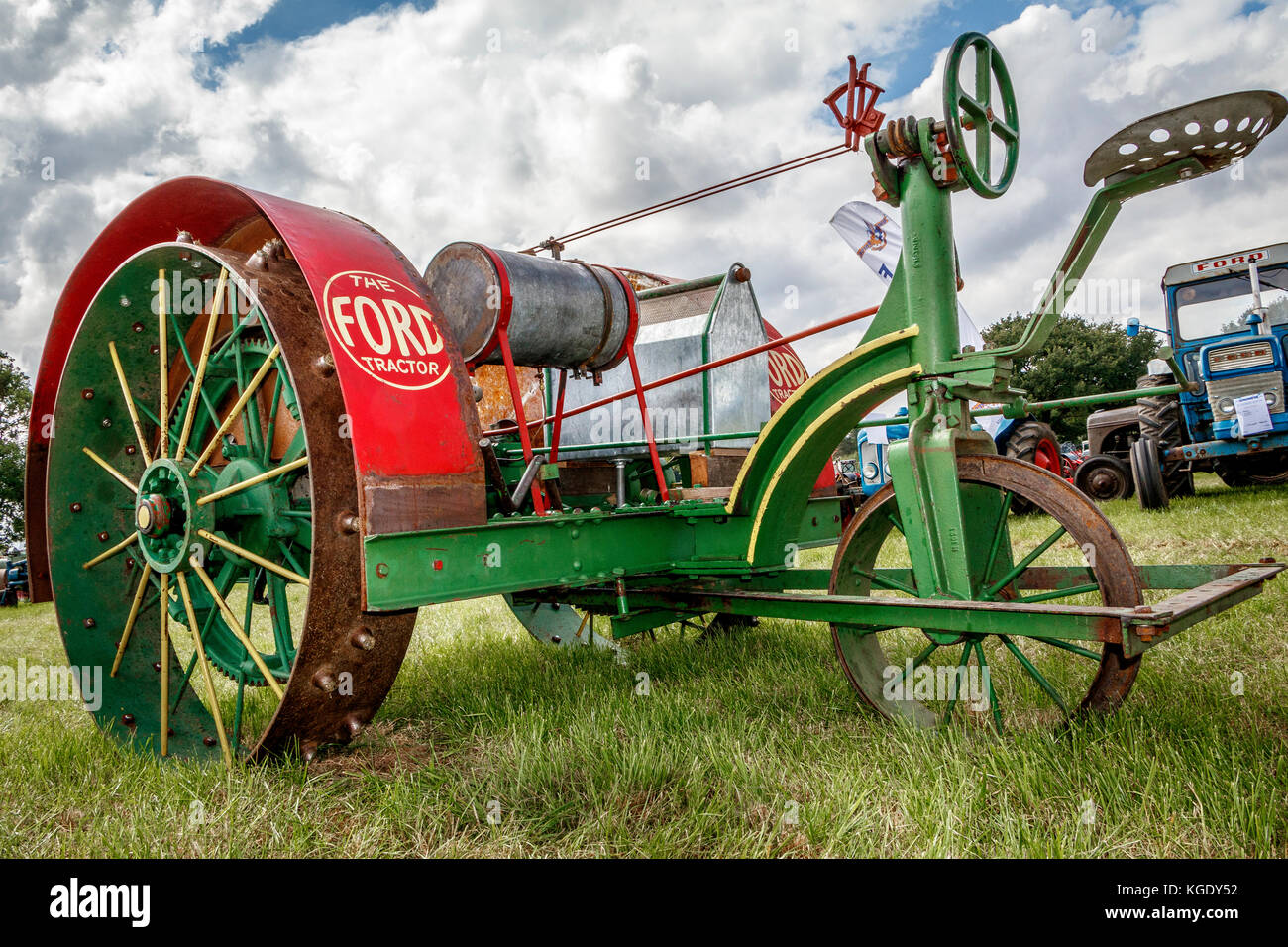 Tracteur Ford modèle B 1916 construit par W. Baer Ewing, au Norfolk Starting Handle Club Show 2017, Royaume-Uni. Banque D'Images
