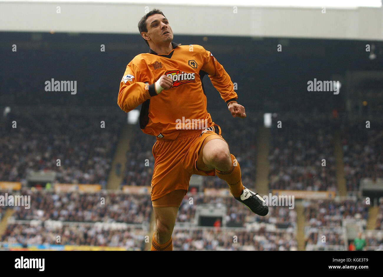 Ioan Ganea football Newcastle United v Wolverhampton Wanderers 09 Mai 2004 Banque D'Images