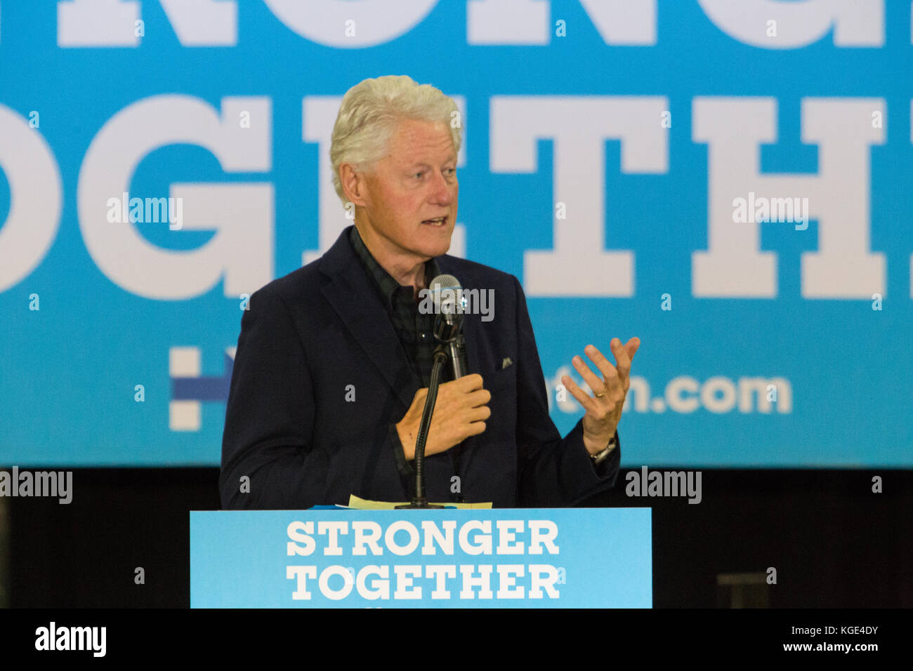 Reading, PA - 28 octobre 2016 : le président Bill Clinton fait campagne pour son épouse Hillary à Albright College, quelques heures après avoir annoncé du fbi deuxième inve Banque D'Images