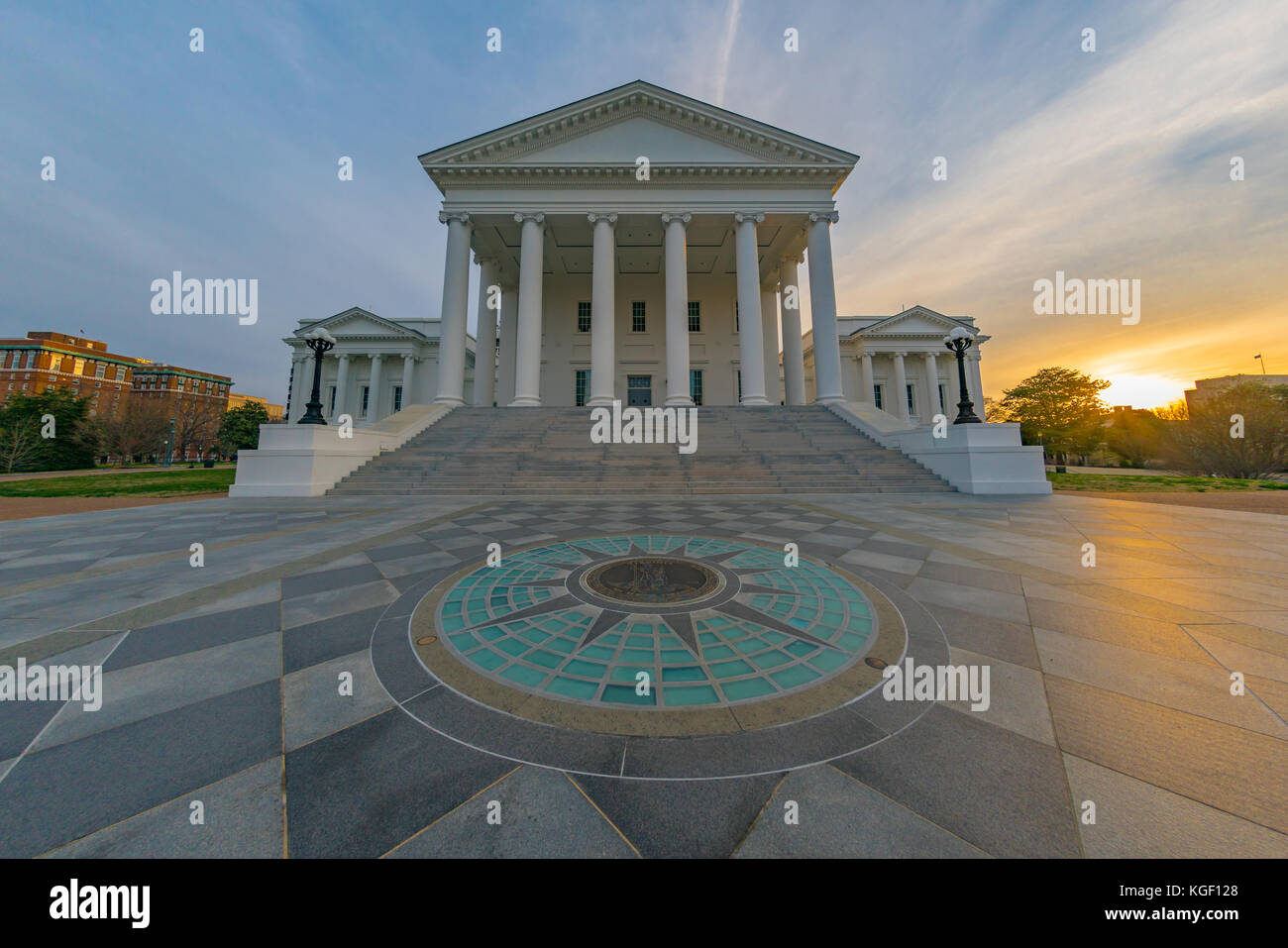 Virginia State Capitol building à Richmond au lever du soleil Banque D'Images