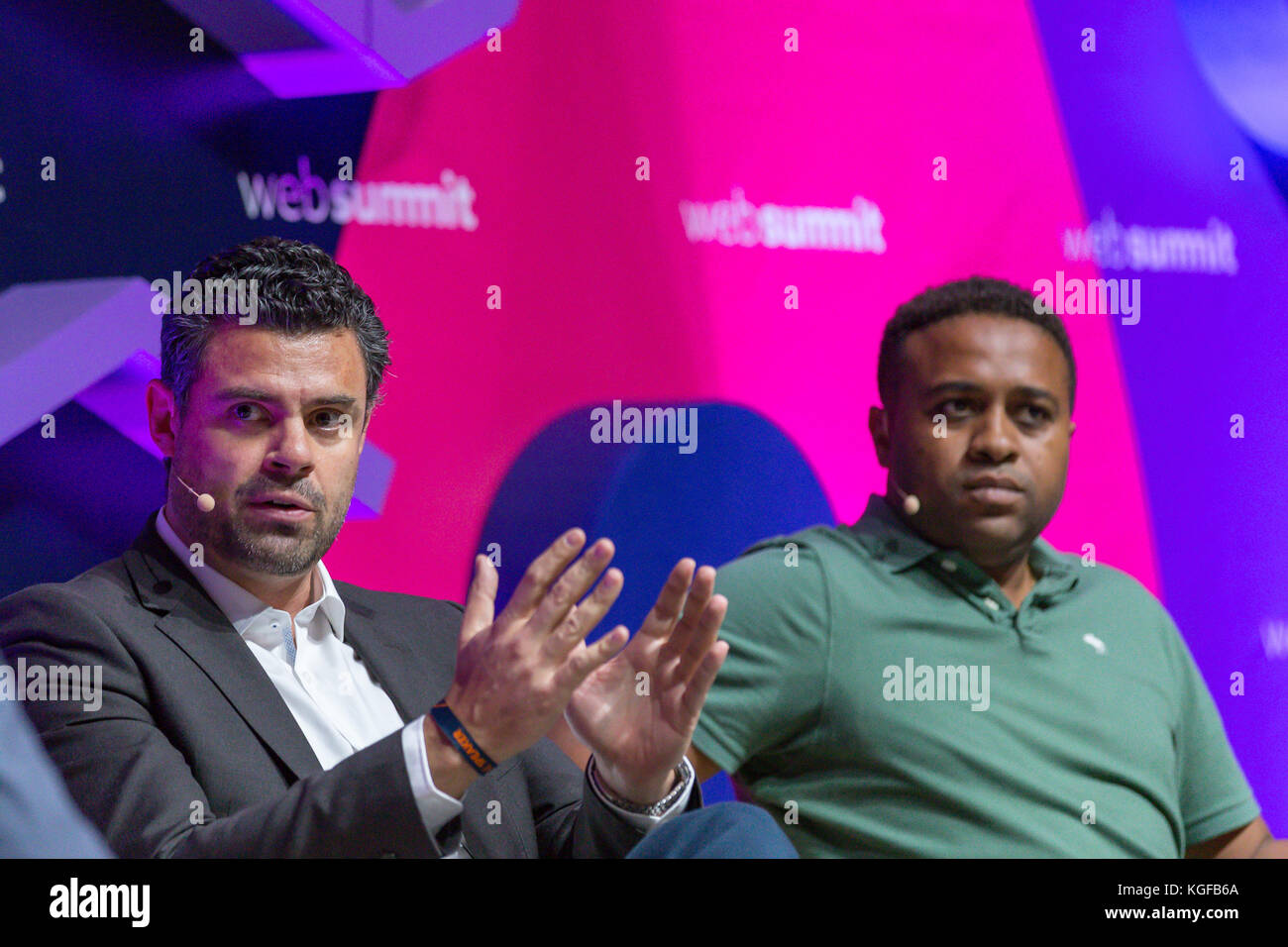Lisbonne, Portugal. 07Th nov, 2017. L'UEFA Directeur général, Pedro Pinto (l) et de l'UEFA, l'ambassadeur Jorge Andrade (r) en 2017, sommet web à Lisbonne, Portugal crédit : Alexandre de Sousa/Alamy live news Banque D'Images