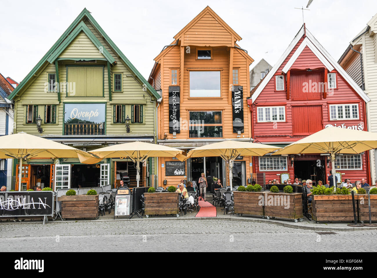 Stavanger, Norvège, le 26 juillet 2017 : l'ancien et célèbre centre coloré cottages en stavangerw la Norvège. Banque D'Images