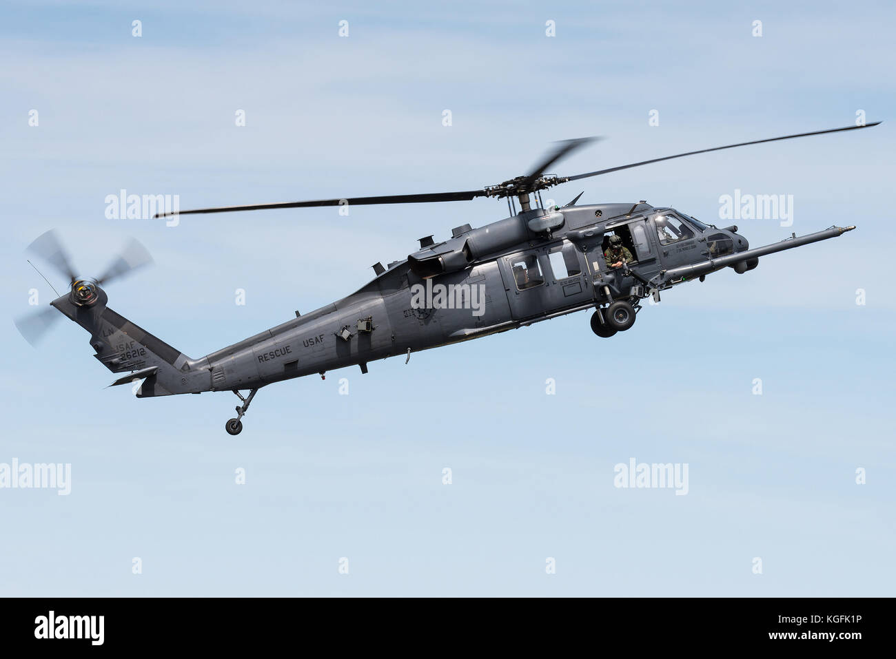 Un HH-60G Pave Hawk et de recherche et de sauvetage par hélicoptère d'évacuation médicale pour l'US Air Force à RAF Fairford. Banque D'Images