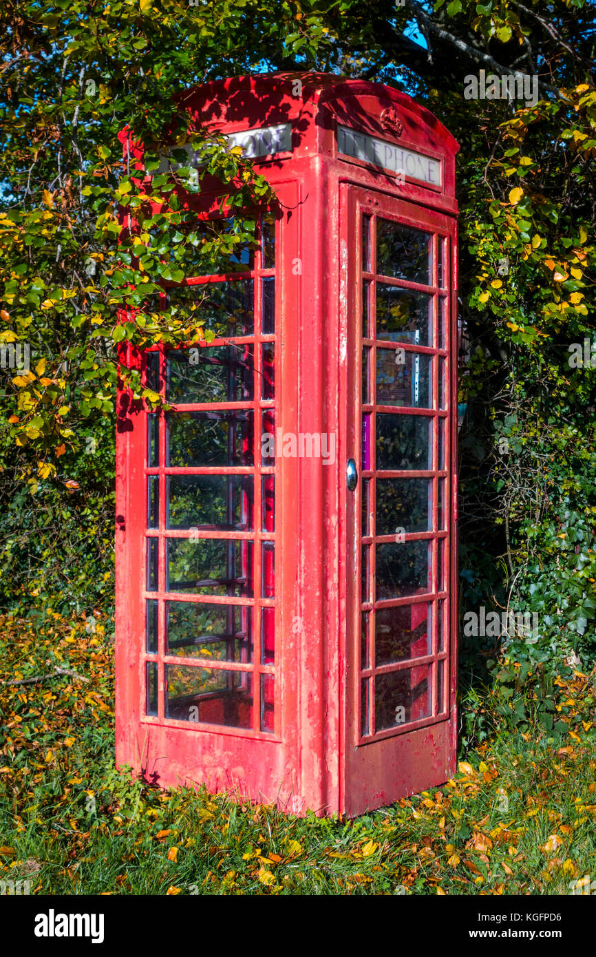 Emblématique, la cabine téléphonique publique rouge Banque D'Images