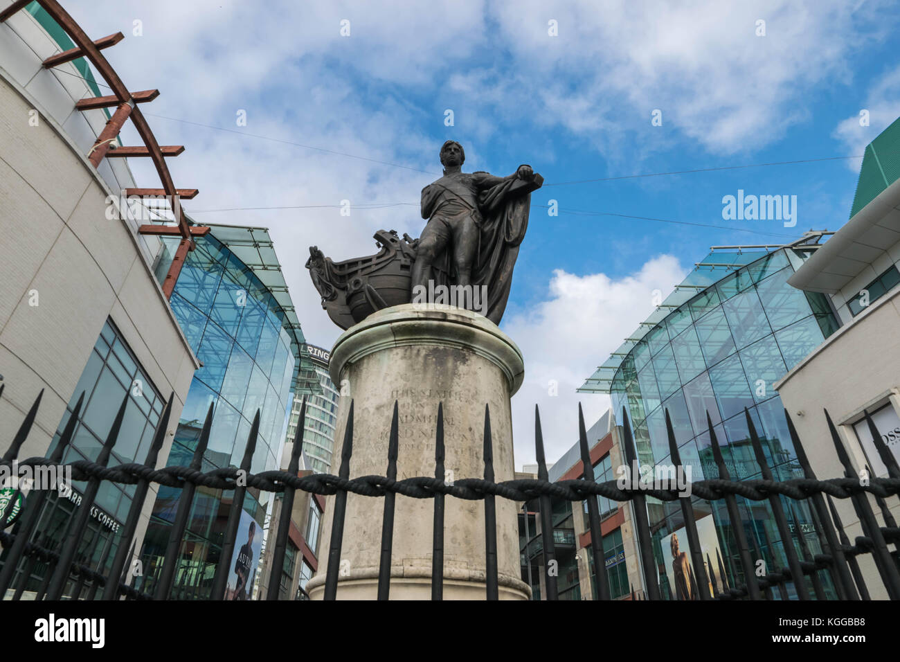 Birminghamm, uk - Octobre 3rd, 2017 : statue de Lord Horatio Nelson dans le centre commercial Bull Ring Banque D'Images