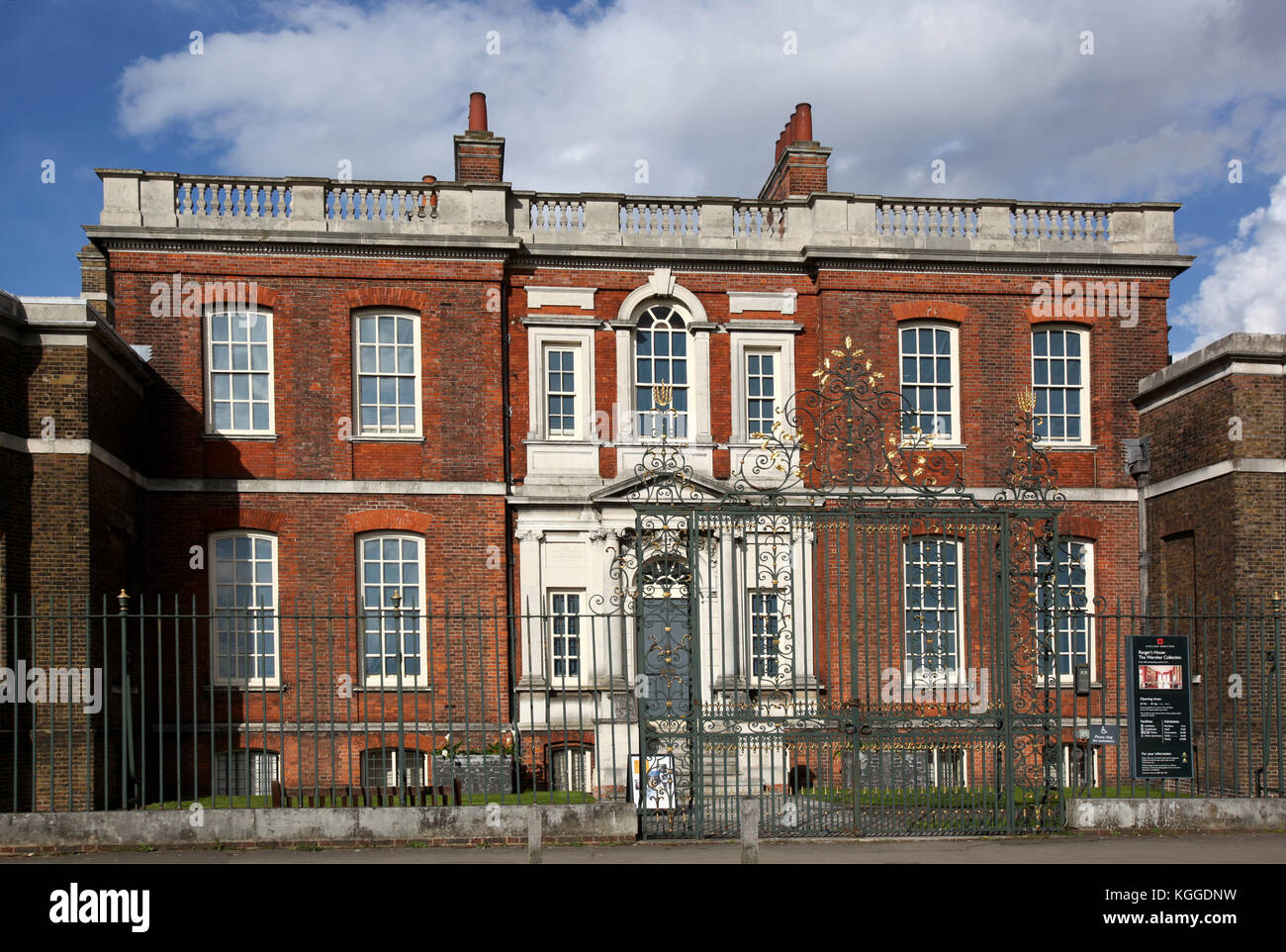 Ranger's house, vu de Shooters Hill road, donnant sur le parc de Greenwich, Blackheath, Londres, UK Banque D'Images