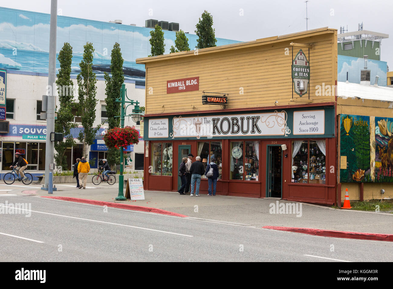 La boutique de souvenirs et un café Kobuk un le centre-ville d'Anchorage, Alaska, USA. Banque D'Images