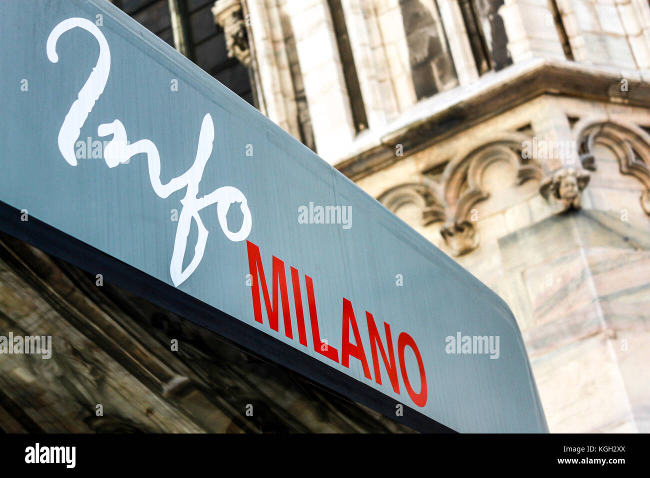 Info Conseil à le kiosque d'information dans la région de Milan, à côté de la cathédrale de Milan Banque D'Images