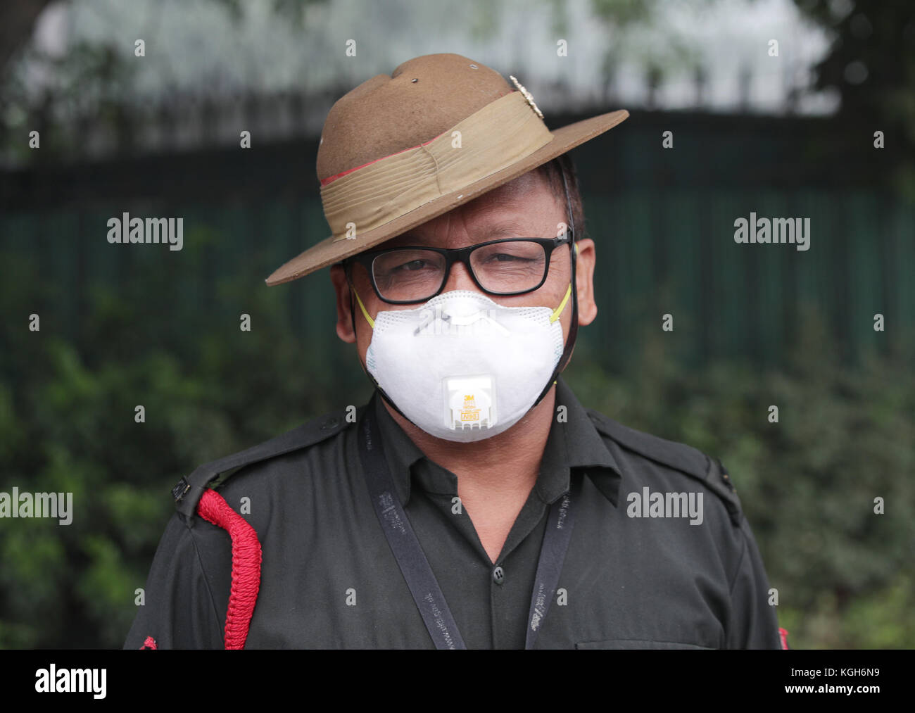 Pollution mask india Banque de photographies et d'images à haute résolution  - Alamy