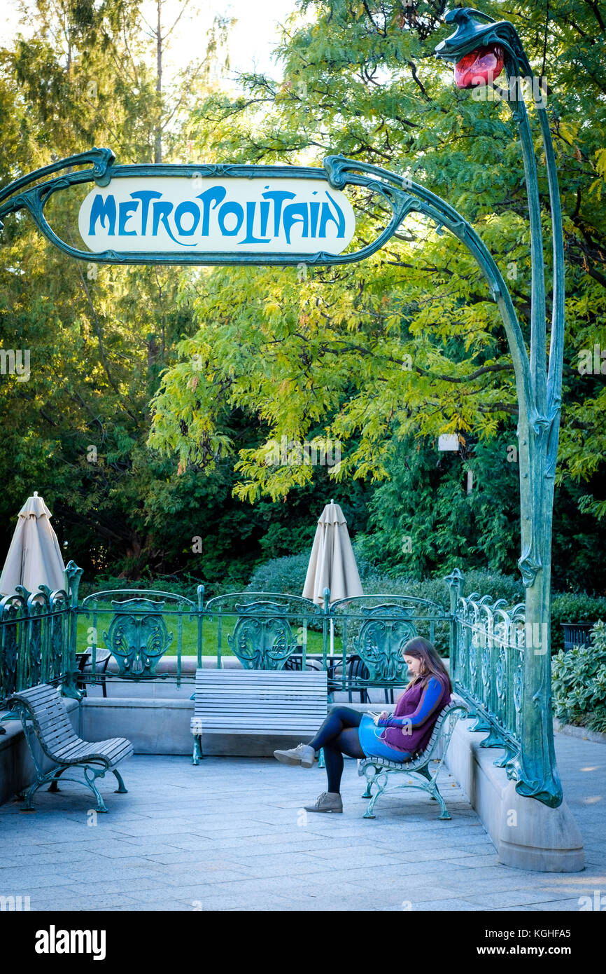 Hector Guimard au pavillon d'art café à la National Gallery of Art Sculpture Garden à Washington DC, États-Unis d'Amérique, USA. Banque D'Images