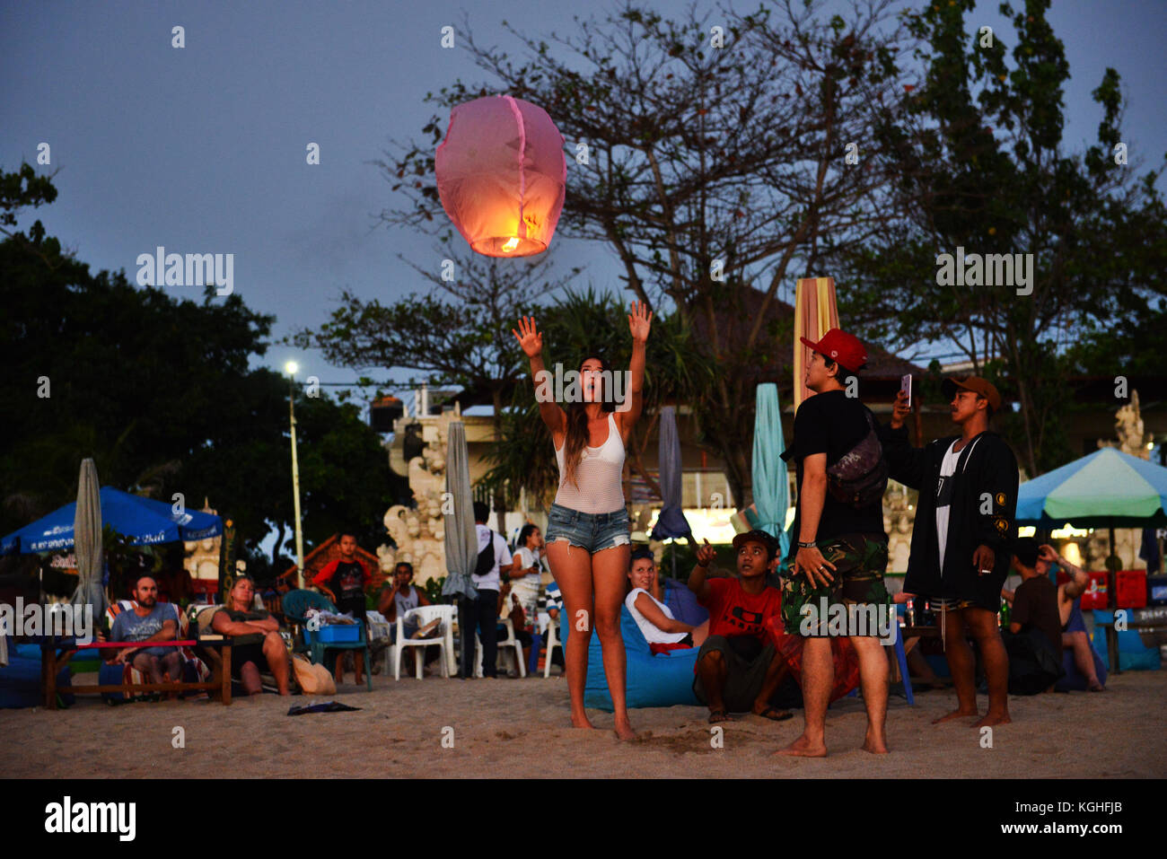 Lanternes de souhait Banque de photographies et d'images à haute résolution  - Alamy