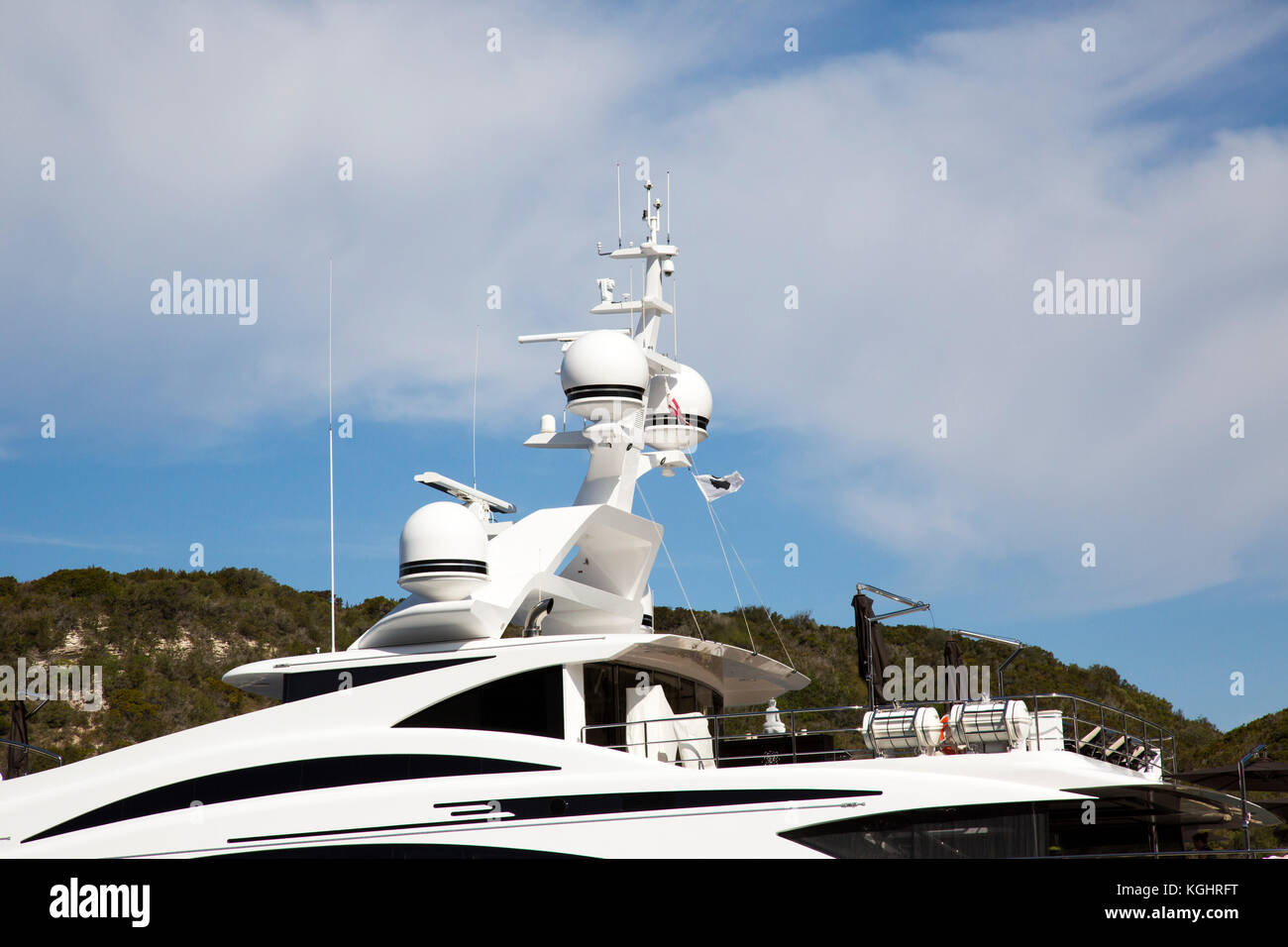 Les systèmes de navigation sur le super yacht de luxe Illusion V Banque D'Images