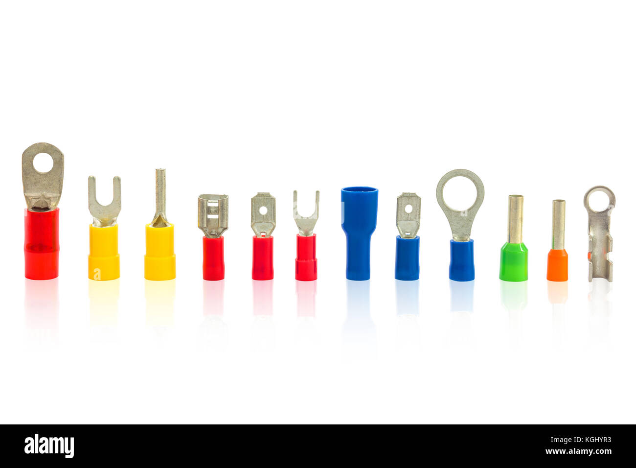 Cosse de câble utiliser pour connecter des terminaux électroniques, électriques, travail isoler on white with clipping path Banque D'Images