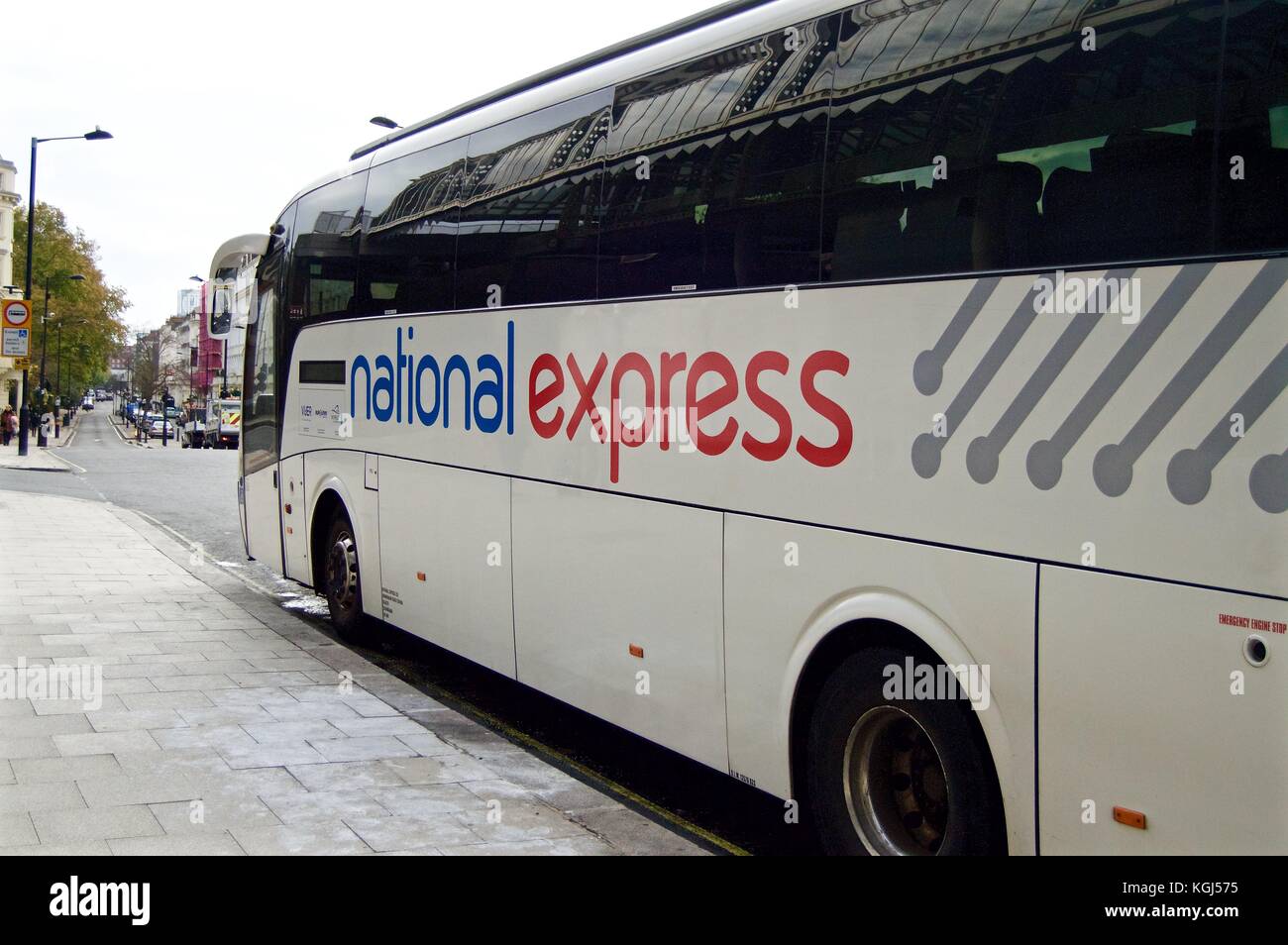 National Express Coach stationné près de Victoria Coach Station, Londres, Royaume-Uni Banque D'Images