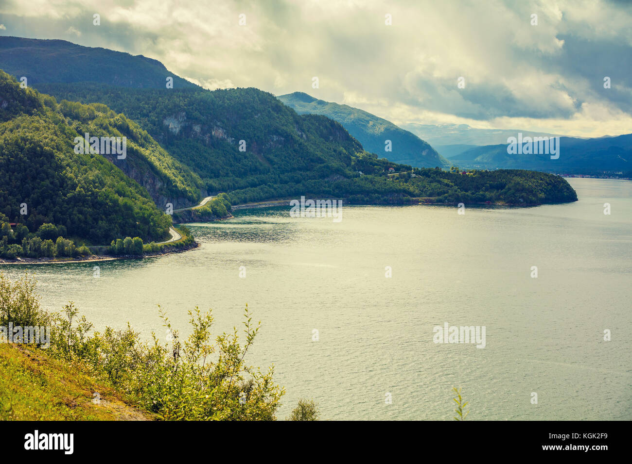 Beau fjord, paysages scandinaves. La belle nature de la Norvège Banque D'Images