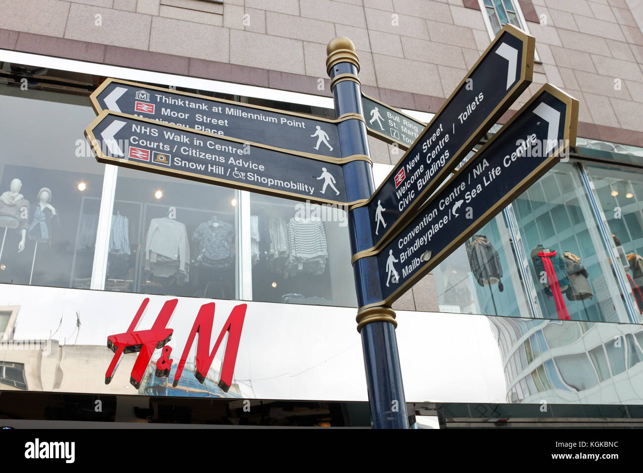 Plaque de rue en centre ville dans la zone commerçante, arènes, Birmingham, Royaume-Uni, 16. octobre 2010 Banque D'Images