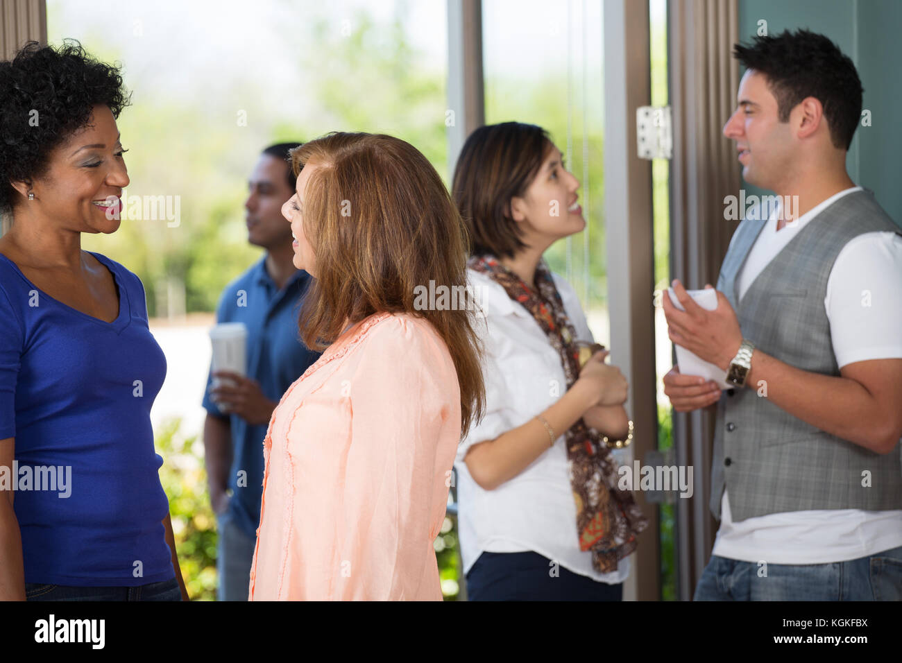 L'équipe de bienvenue dans le hall. Banque D'Images