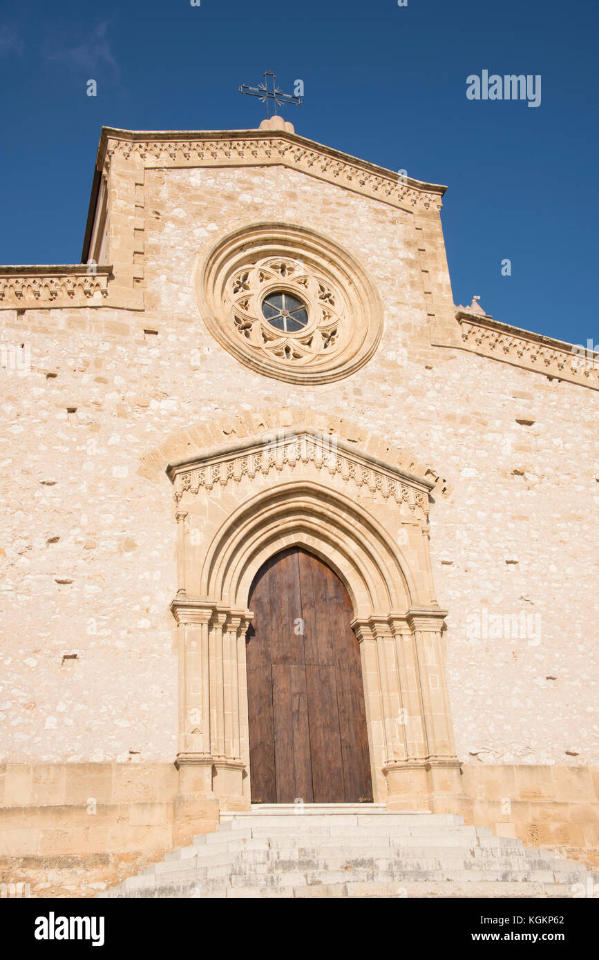 Vue de la porte principale du sanctuaire de Maria Santissima de custonaci, Marsala, Sicile Banque D'Images
