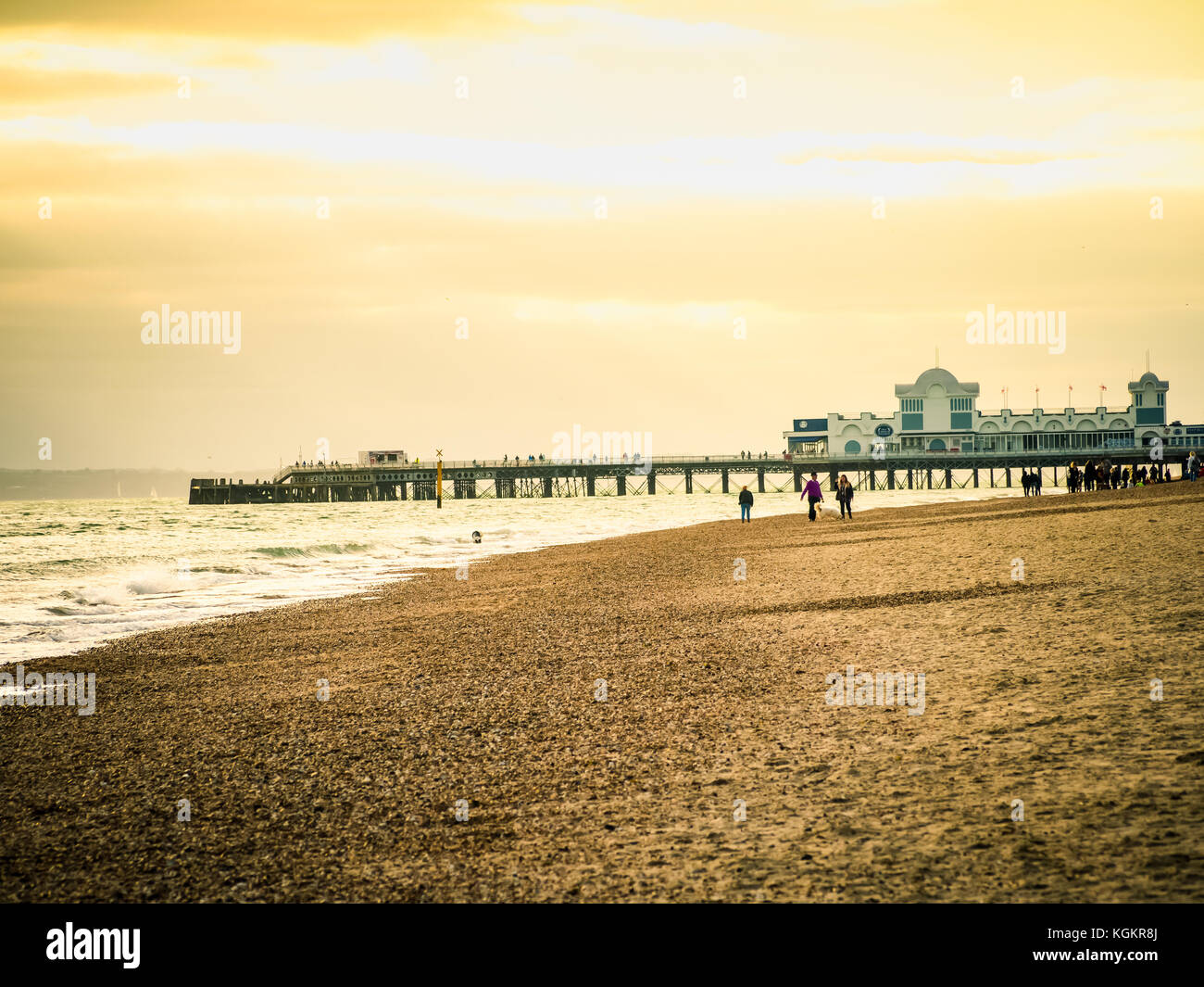 Jetée de Southsea en début de soirée la lumière d'automne Banque D'Images