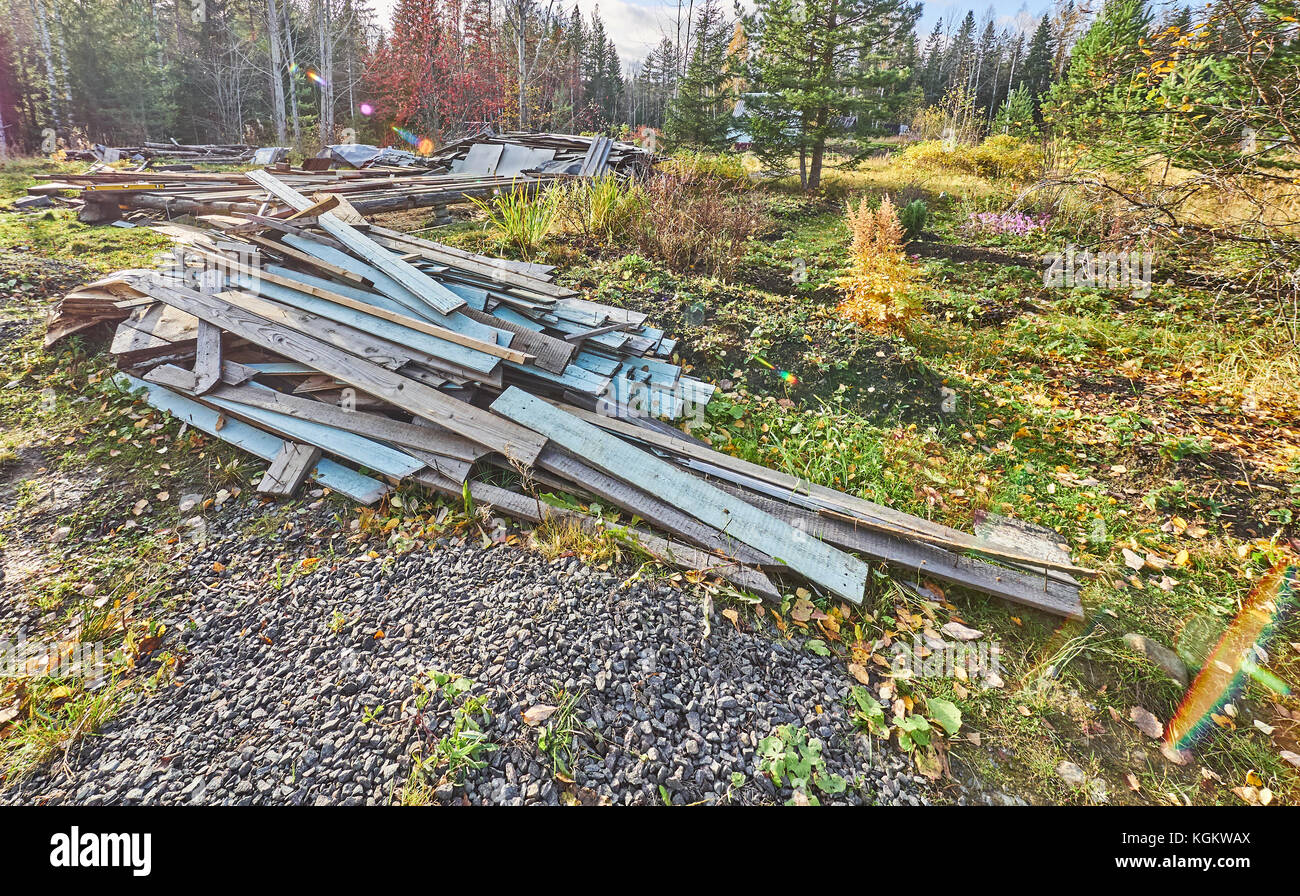 Vieille planches sur le site de construction Banque D'Images
