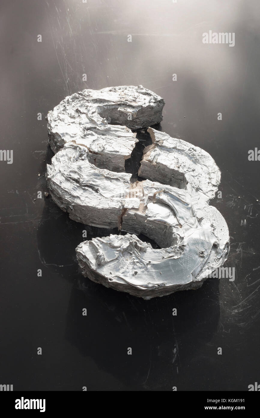 Portrait de béton brisés article signe sur le tableau Banque D'Images