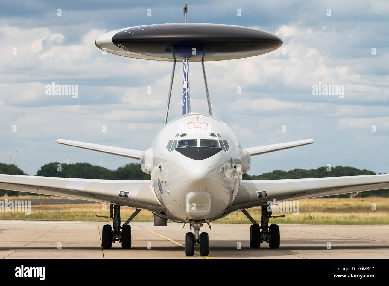 Le Boeing E-3A Sentry, communément connu sous le nom de l'AWACS, est un système aéroporté de détection lointaine et de contrôle mis au point par l'avion de Boeing. Banque D'Images