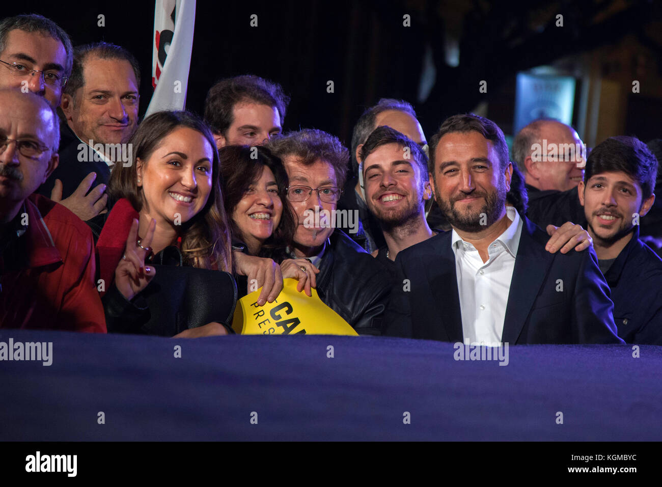 Giancarlo cancelleri (mouvement cinq étoiles) parle au cours d'une campagne électorale le 3 novembre à Palerme, Italie. Banque D'Images