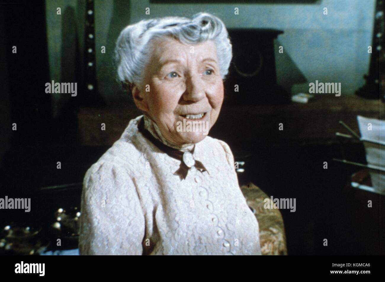 Le Stitch in Time (1951) , Katie Johnson Banque D'Images