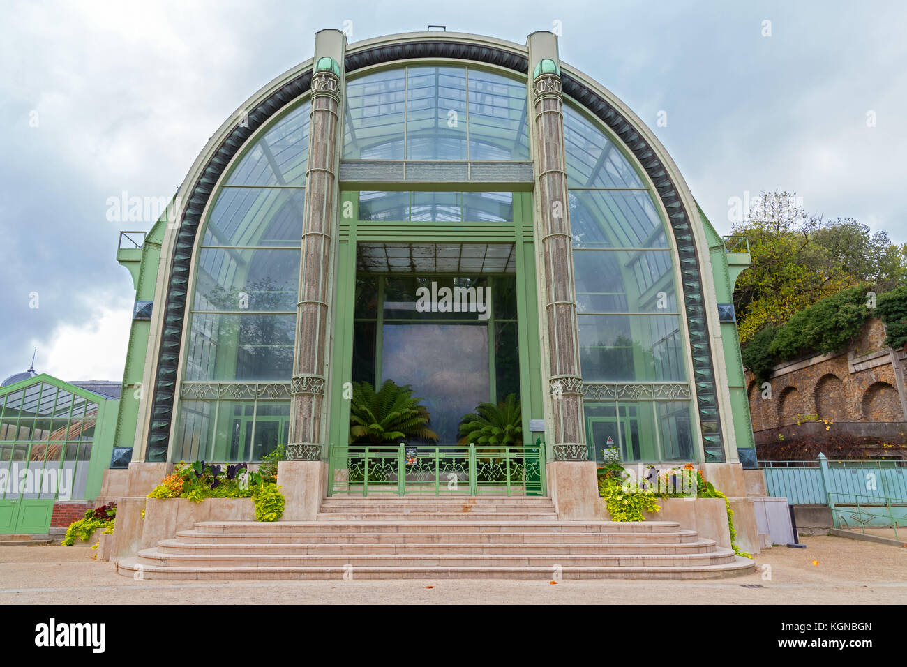 Glasshouse, Musée d'Histoire Naturelle, le jardins des plantes et la Grande Galerie, Paris, France. Banque D'Images