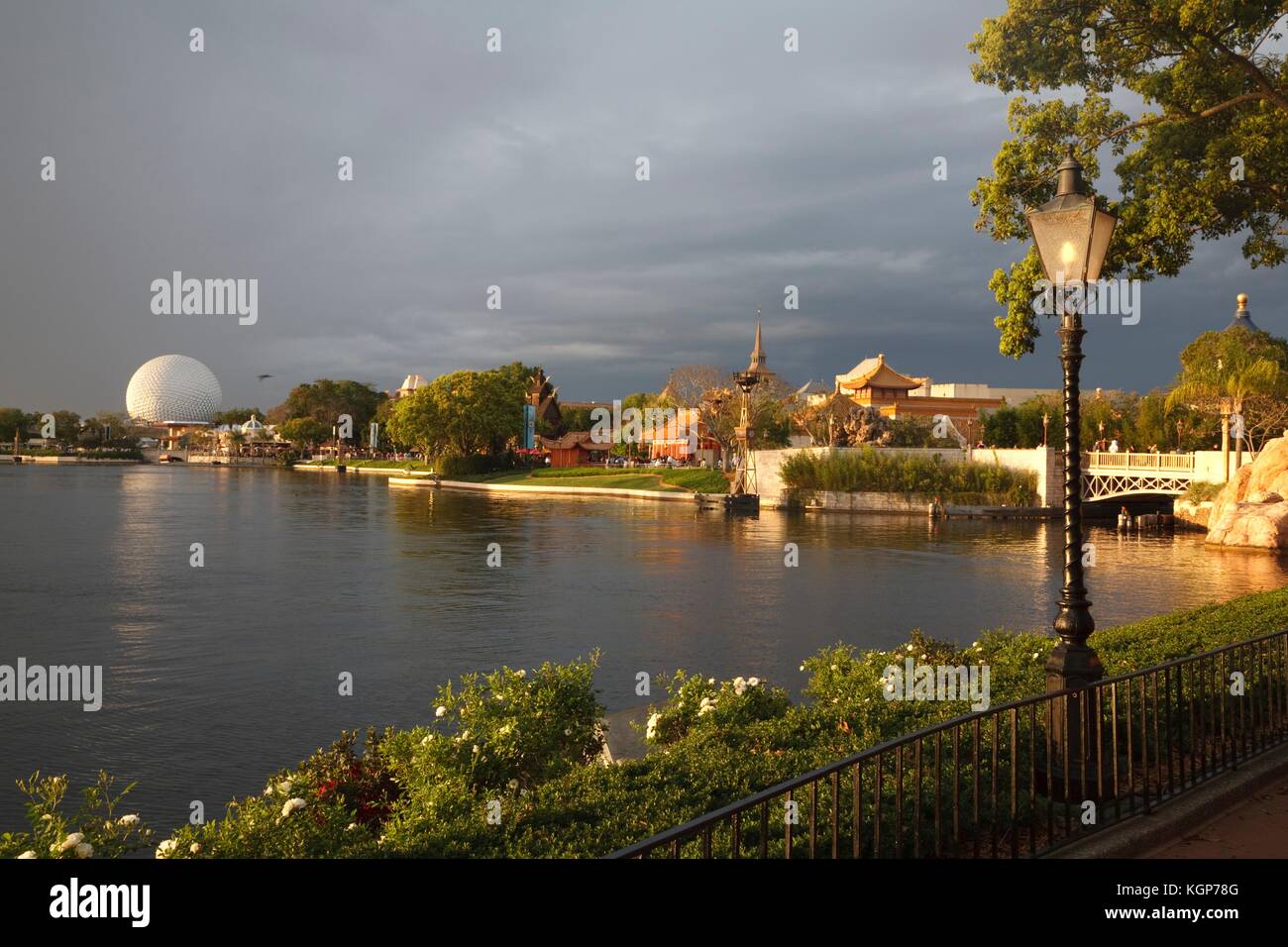 Epcot World Showcase au coucher du soleil, de Walt Disney World Resort Banque D'Images