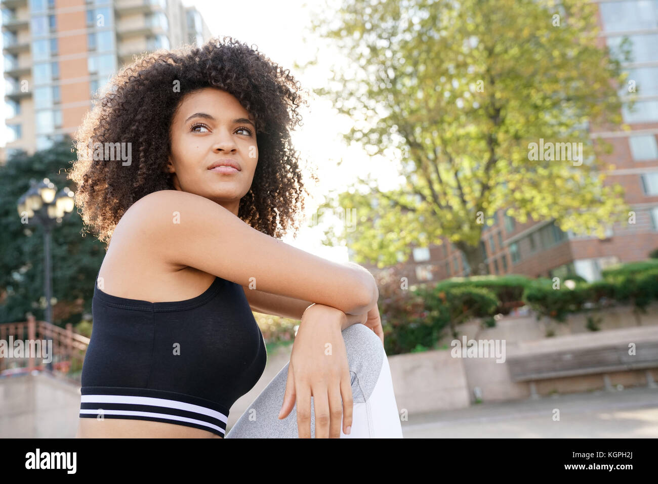 Portrait de jeune fille en tenue d'entraînement de remise en forme Banque D'Images