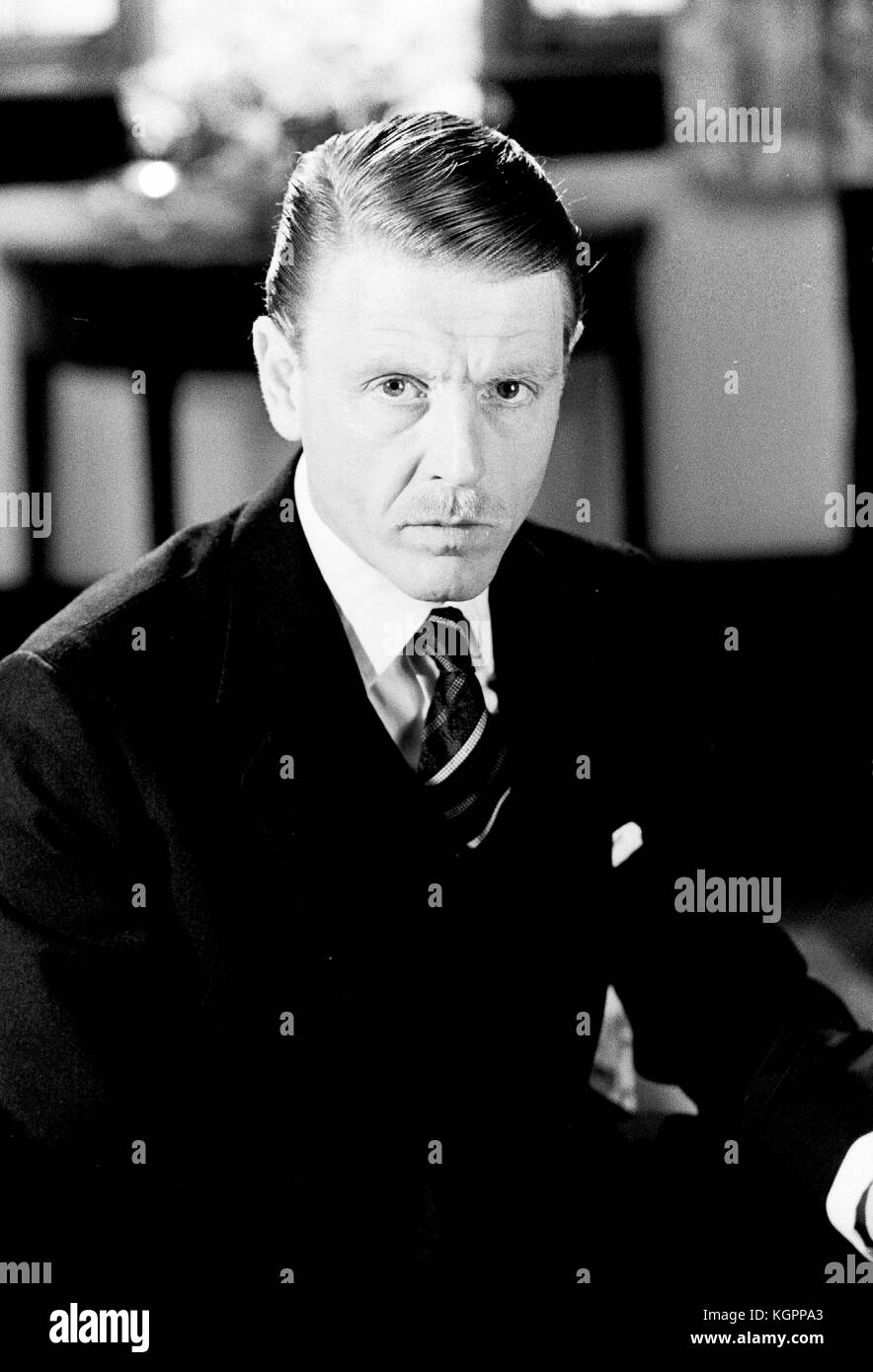 Le Mirror Crack'd (1980) , Edward Fox Date 1980 Photo Stock Alamy