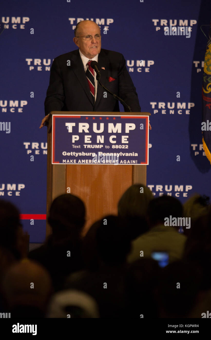 Gettysburg, PA, USA - 22 octobre 2016 : maire Rudy Giuliani la parole lors d'un événement pour le candidat à l'atout de Donald. Banque D'Images