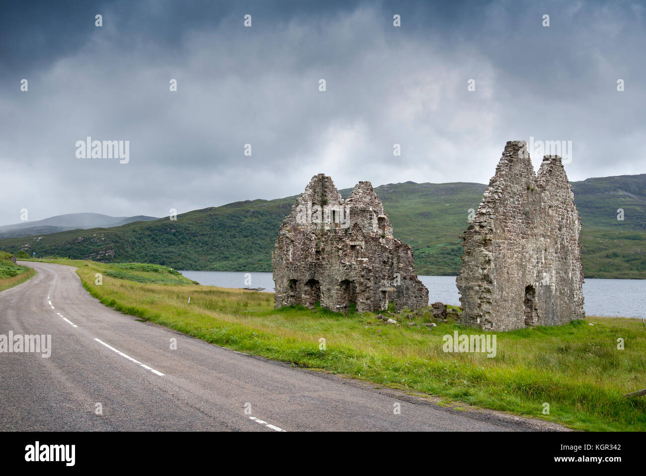 Ruines de Calda House par Loch Assynt à Sutherland, de l'Écosse, sur la route de la côte nord 500 Scenic Drive Banque D'Images
