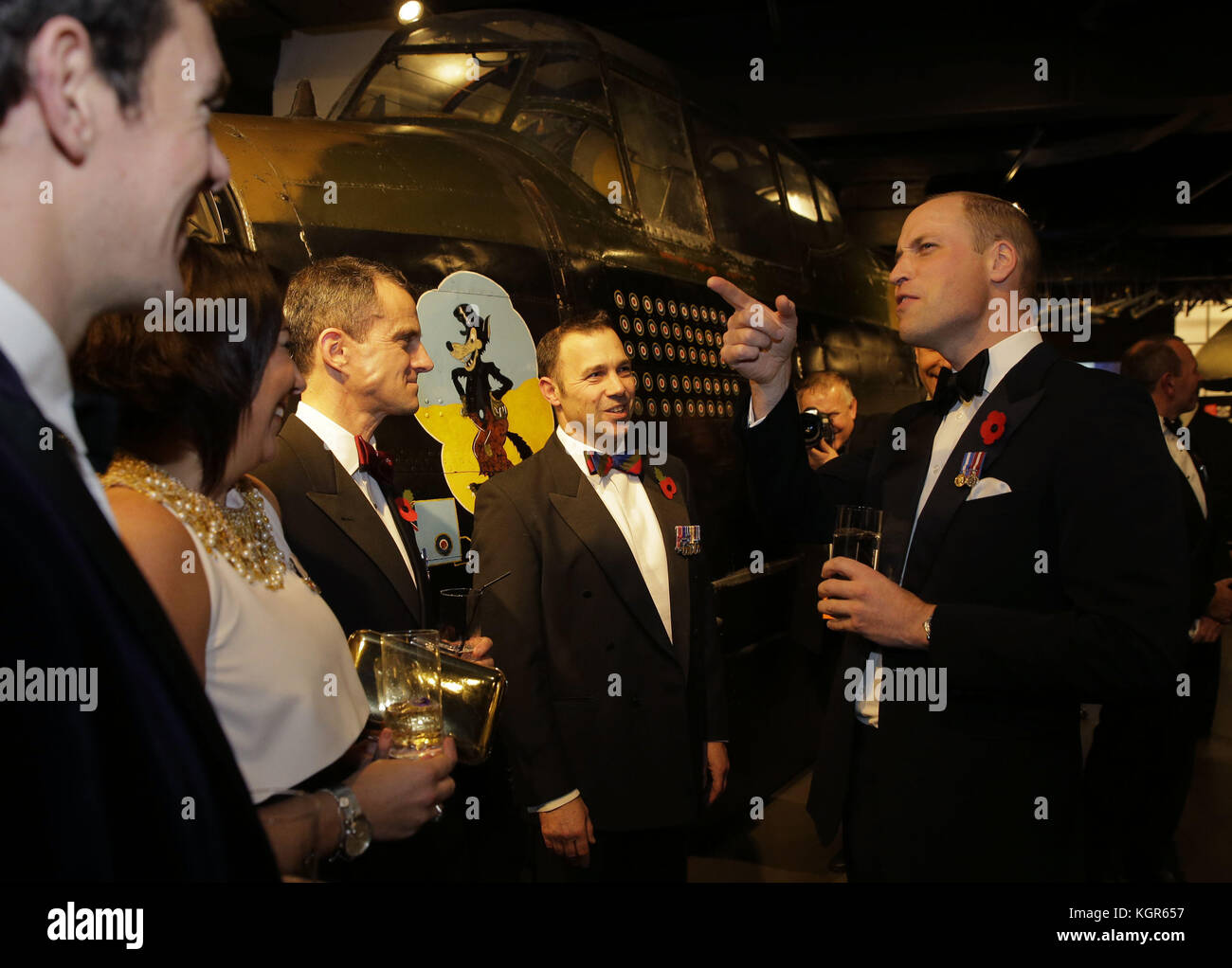 Le duc de Cambridge (à droite) au troisième dîner annuel du City Veterans' Network&Otilde, au Centre national de réadaptation de la Défense, à l'Imperial War Museum de Londres. Banque D'Images