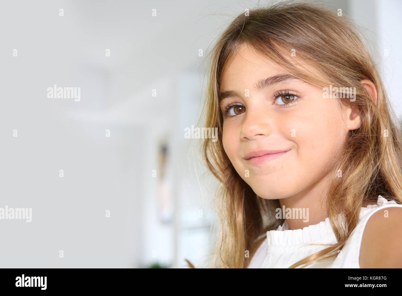 Portrait of cute 6-year-old girl Banque D'Images