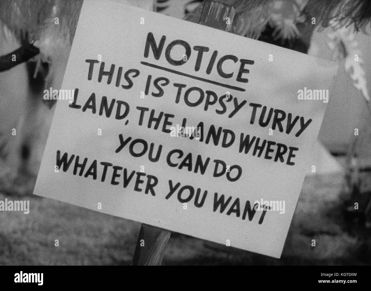 La batterie Torchy Boy (1957) TV series , une série, épisode 2, Topsy Turvy Land Date : 1957 Banque D'Images