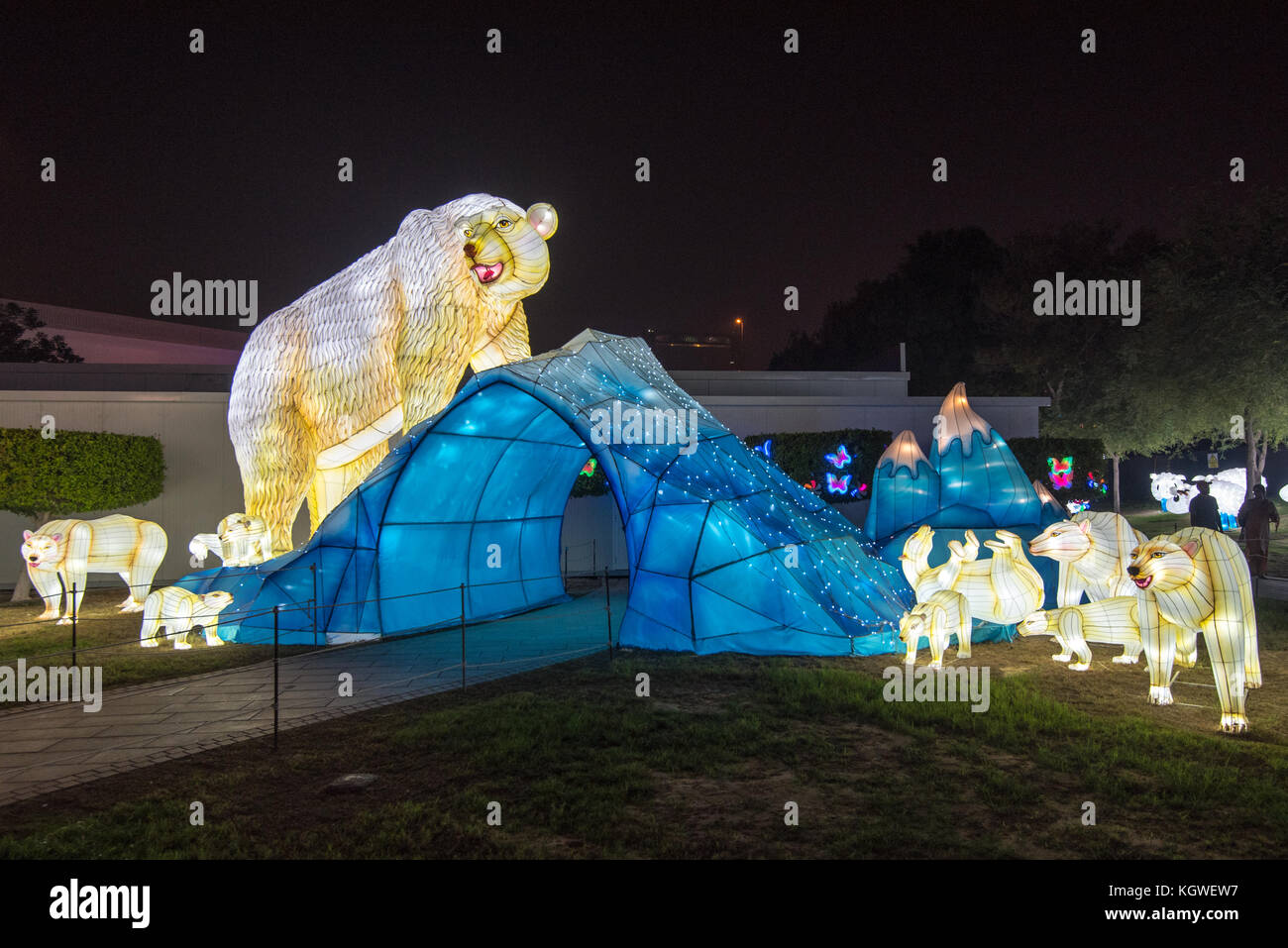 DUBAÏ, Émirats arabes Unis - 28OCT2017 : Dubai Ice Park est une attraction nocturne dans le parc Zabeel qui fonctionne pendant les mois d'hiver. Banque D'Images