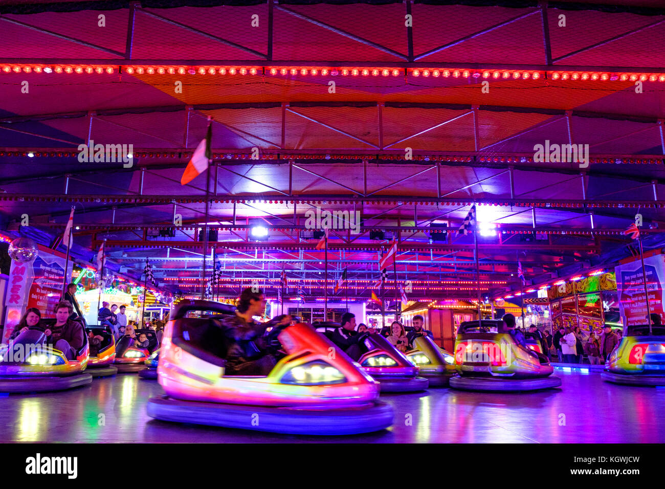 Bumper car fairground ride at Banque de photographies et d’images à