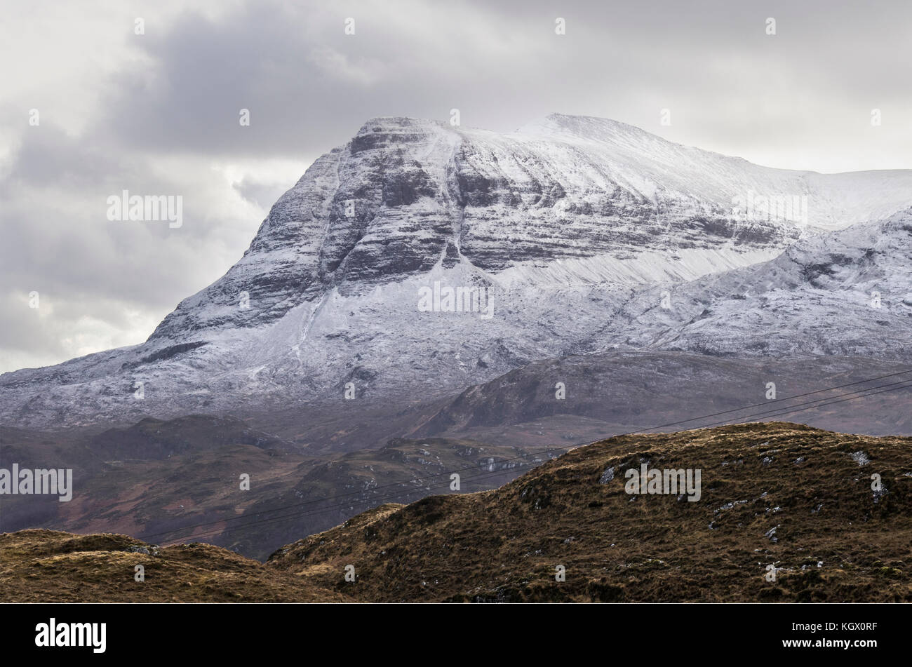 Quinag montagne avec sail gharbh pic en hiver avec la neige en assynt, Sutherland, North West Highlands d'Ecosse sur la côte nord, route 500 uk Banque D'Images