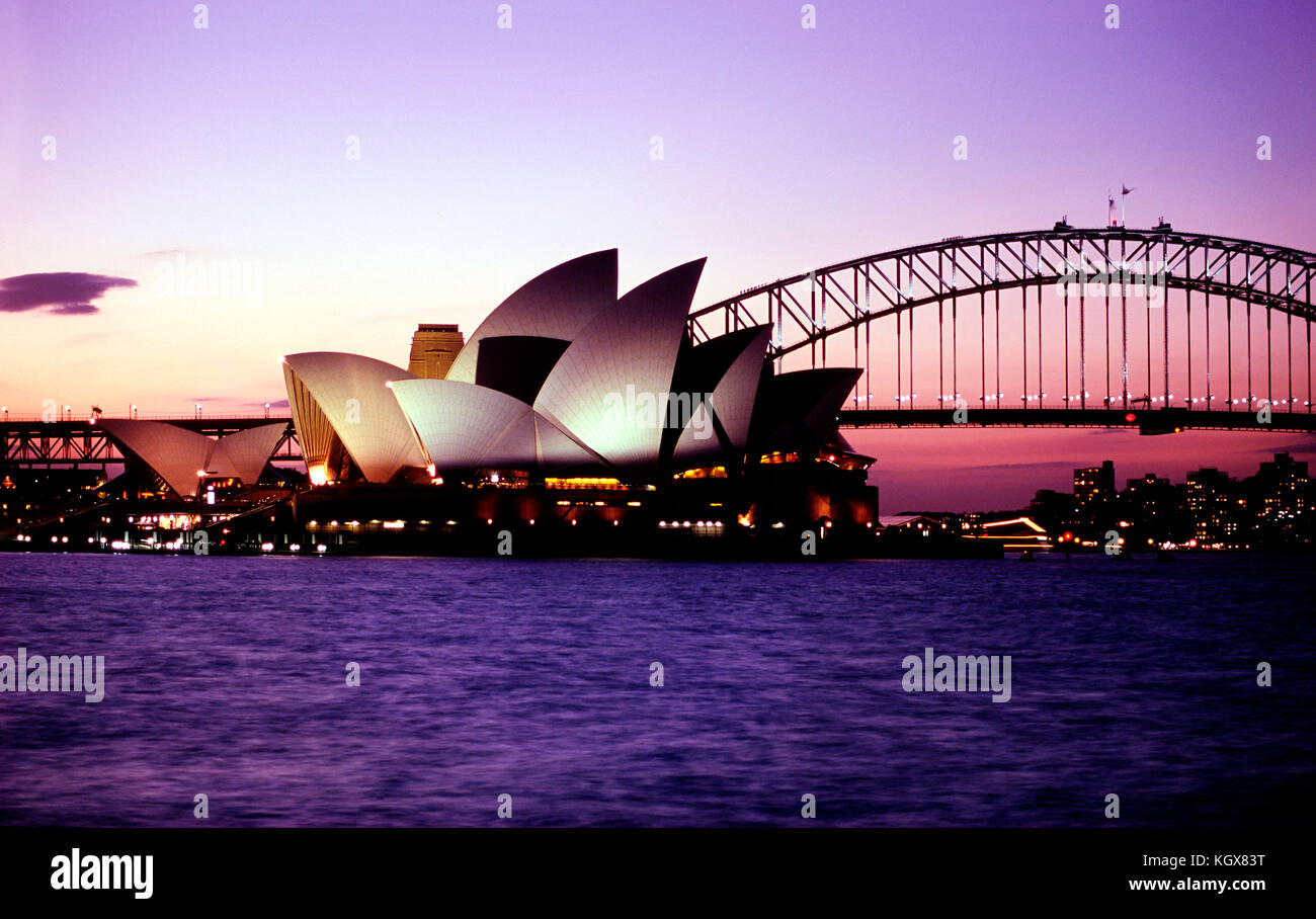 Sydney Opera House et Bridge at Night Banque D'Images