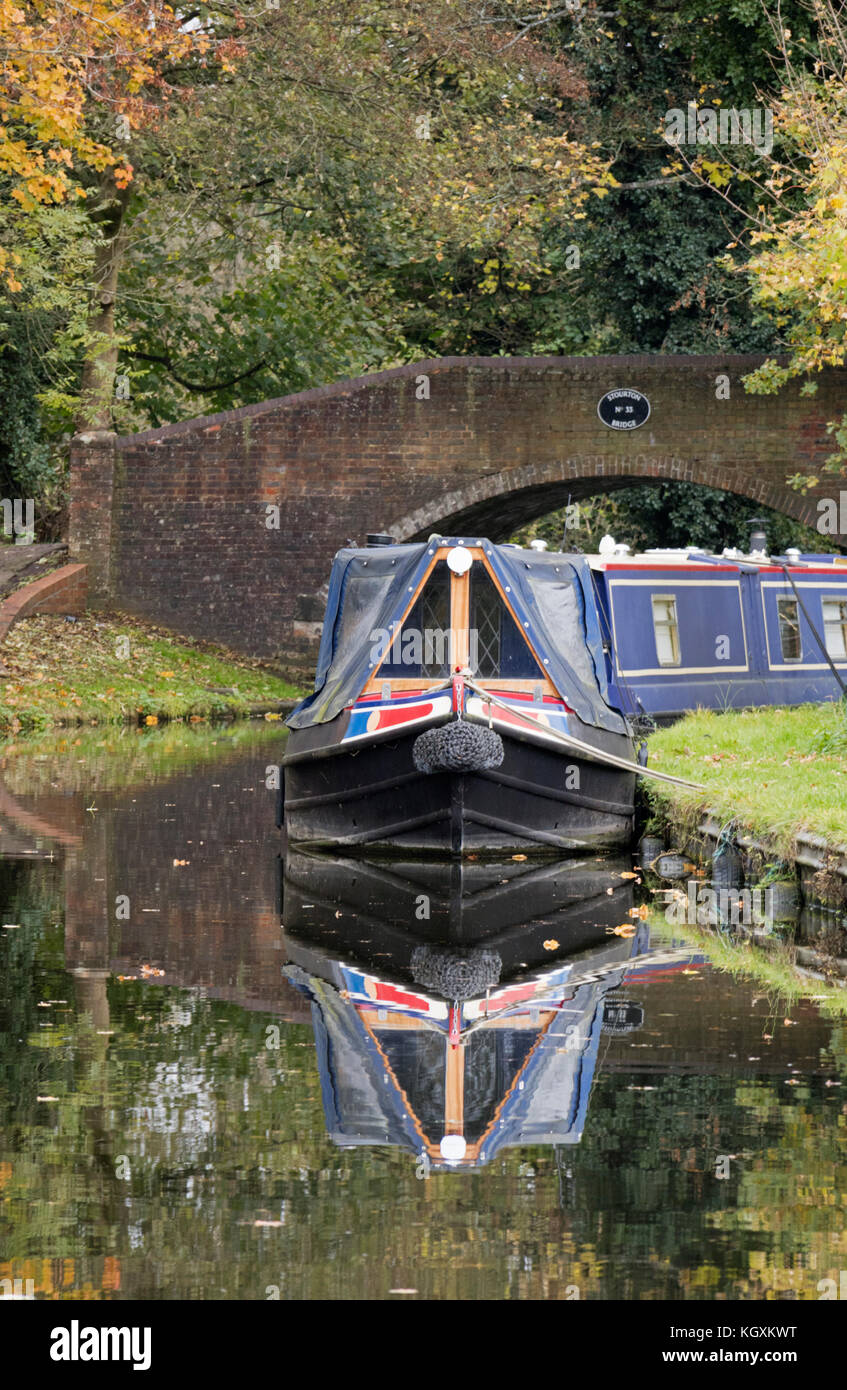 Personnel et Worcester Canal près de Stourton Junction, Staffordshire, England, UK Banque D'Images