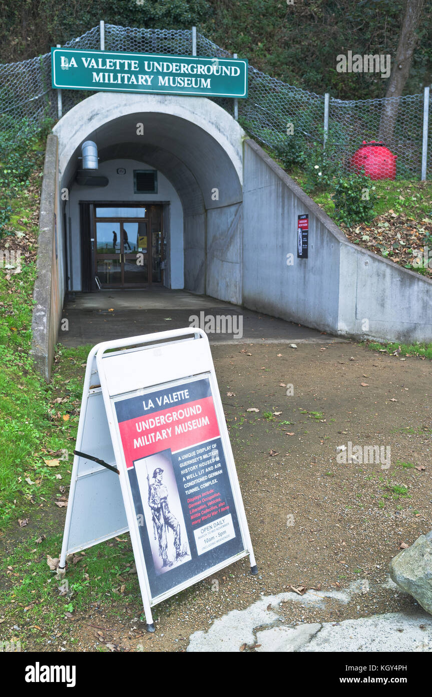 dh la Valette Musée militaire ST PETER PORT GUERNESEY entrée allemande souterraine guerre bunker île occupation îles du canal Banque D'Images