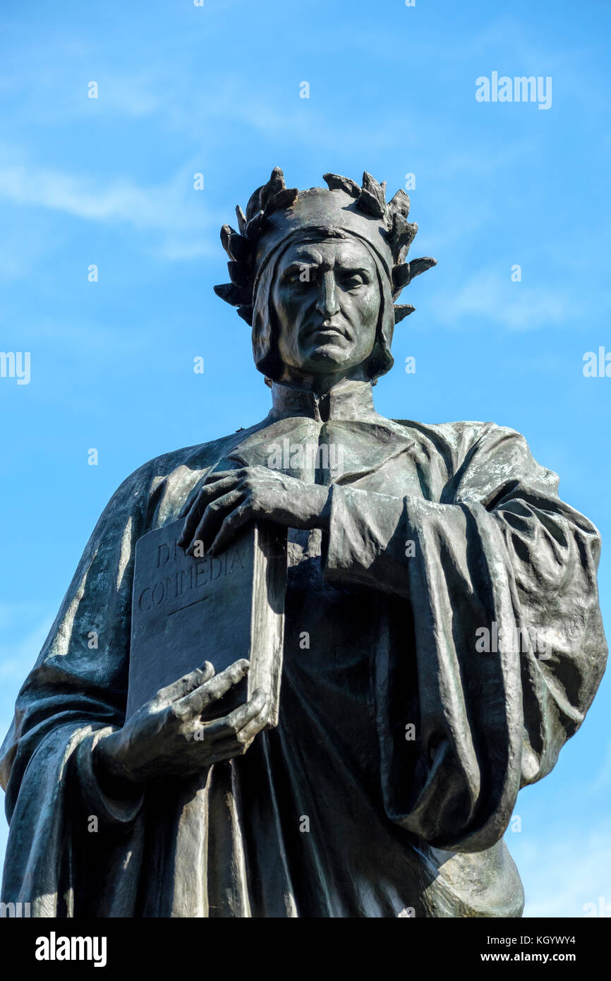 Statue de Dante Alighieri en bronze, sculpture d'Ettore Ximenes, au Meridian Hill Park/Malcolm X Park, Columbia Heights, Washington, DC, États-Unis. Banque D'Images