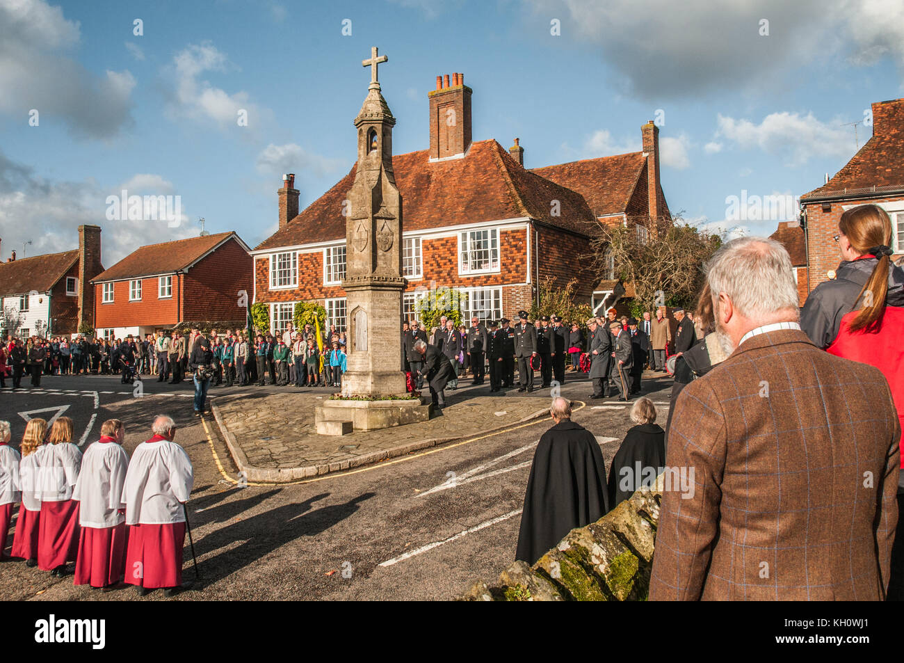 Burwash, East Sussex, UK..12 novembre 2017..défilé du Souvenir au Mémorial de la guerre de Burwash. Banque D'Images